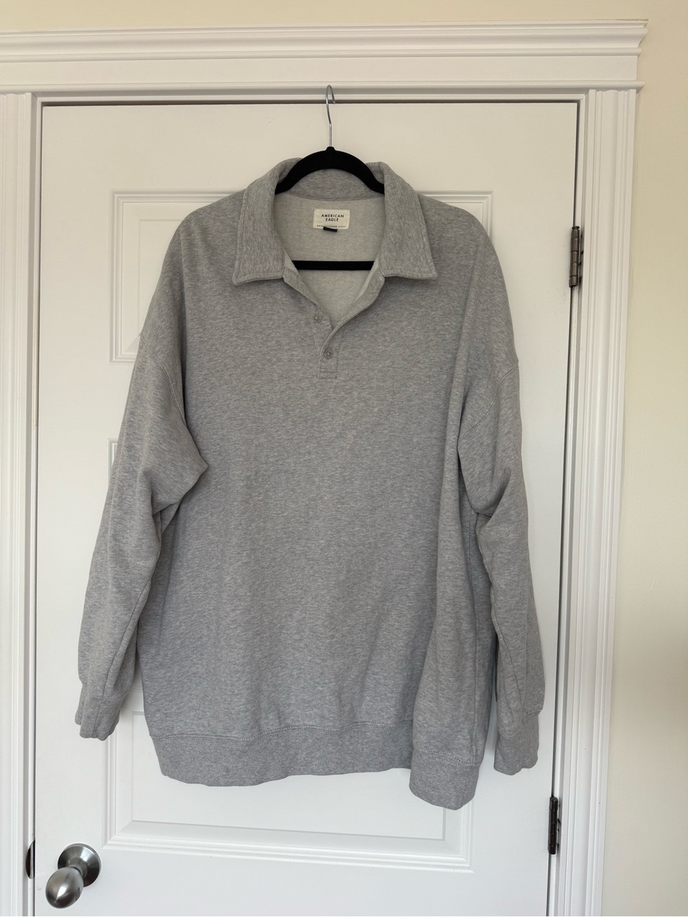 American Eagle Outfitters Light Gray Collar Pullover Sweatshirt Women’s